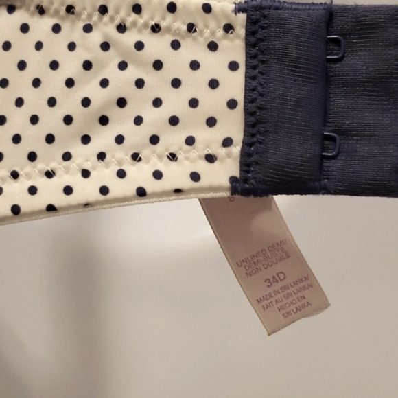 Victoria's Secret Unlined Demi Bra - Picture 4 of 8